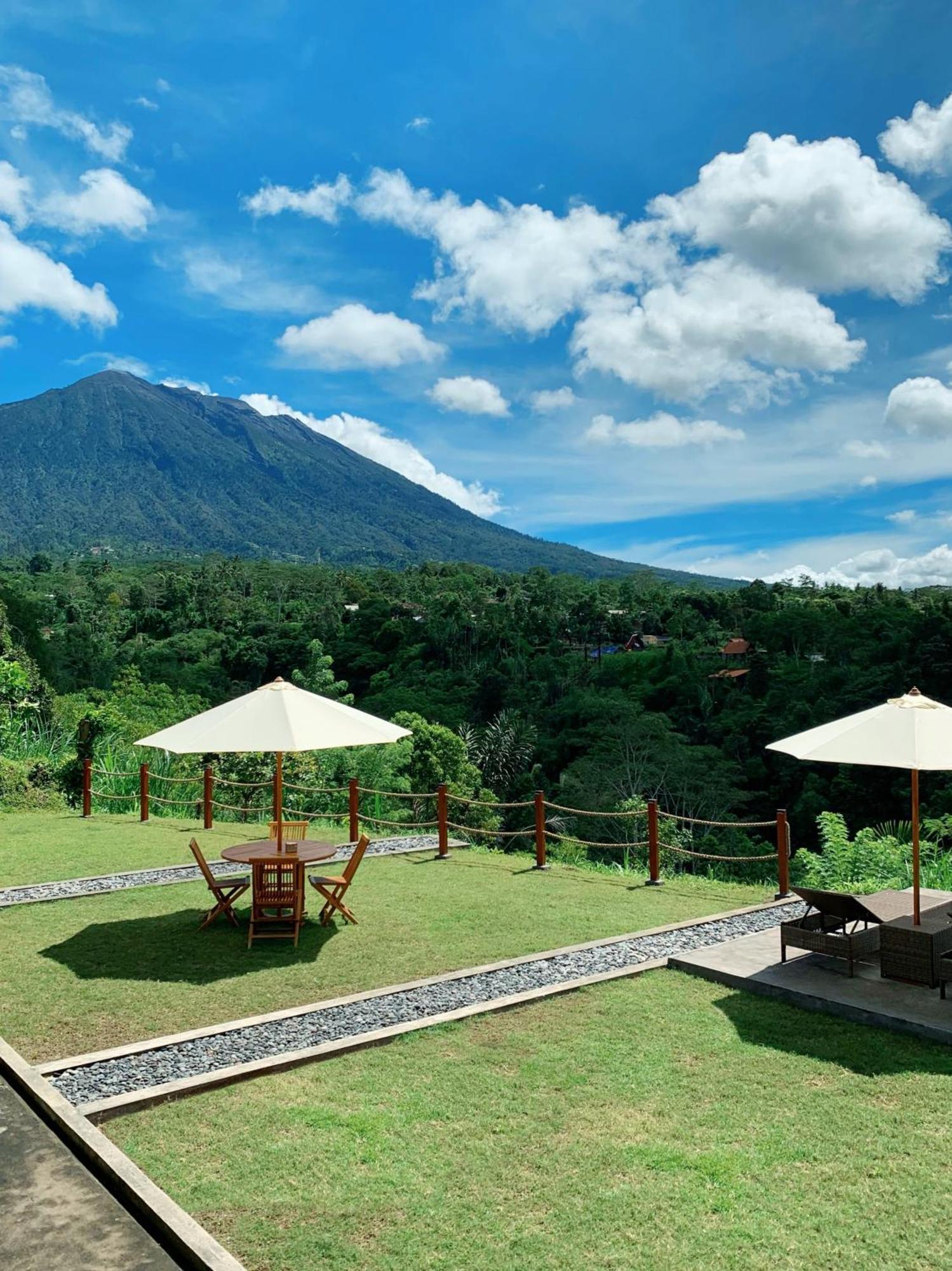 Besakih Homestay & Villa Buitenkant foto
