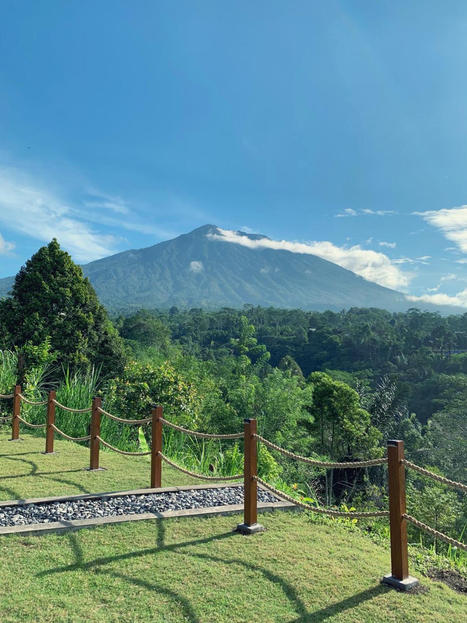 Besakih Homestay & Villa Buitenkant foto