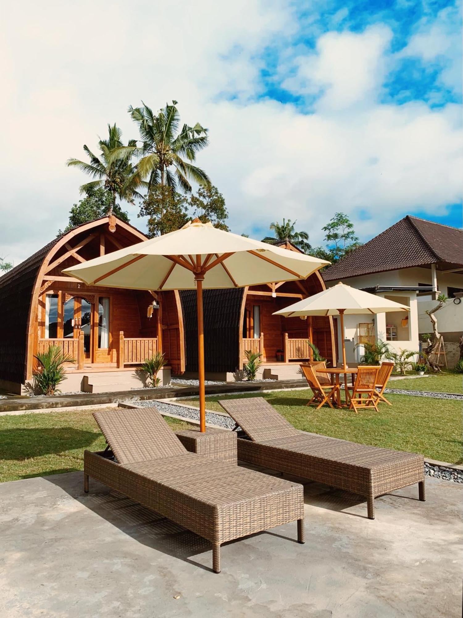 Besakih Homestay & Villa Buitenkant foto