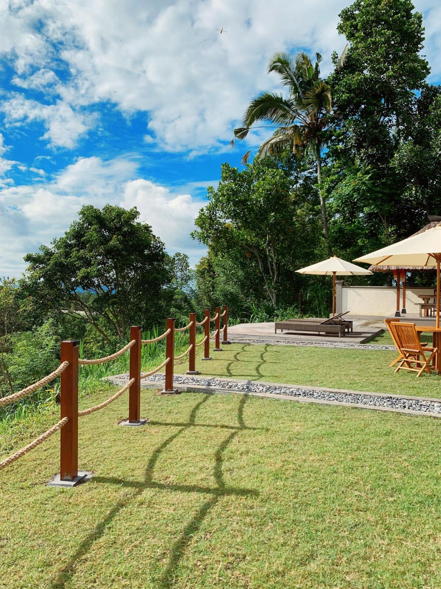Besakih Homestay & Villa Buitenkant foto