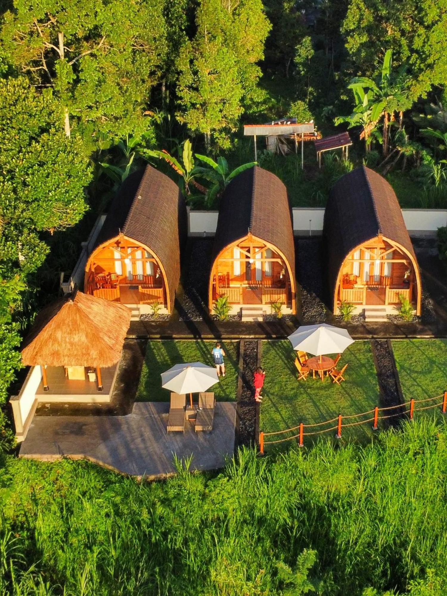 Besakih Homestay & Villa Buitenkant foto